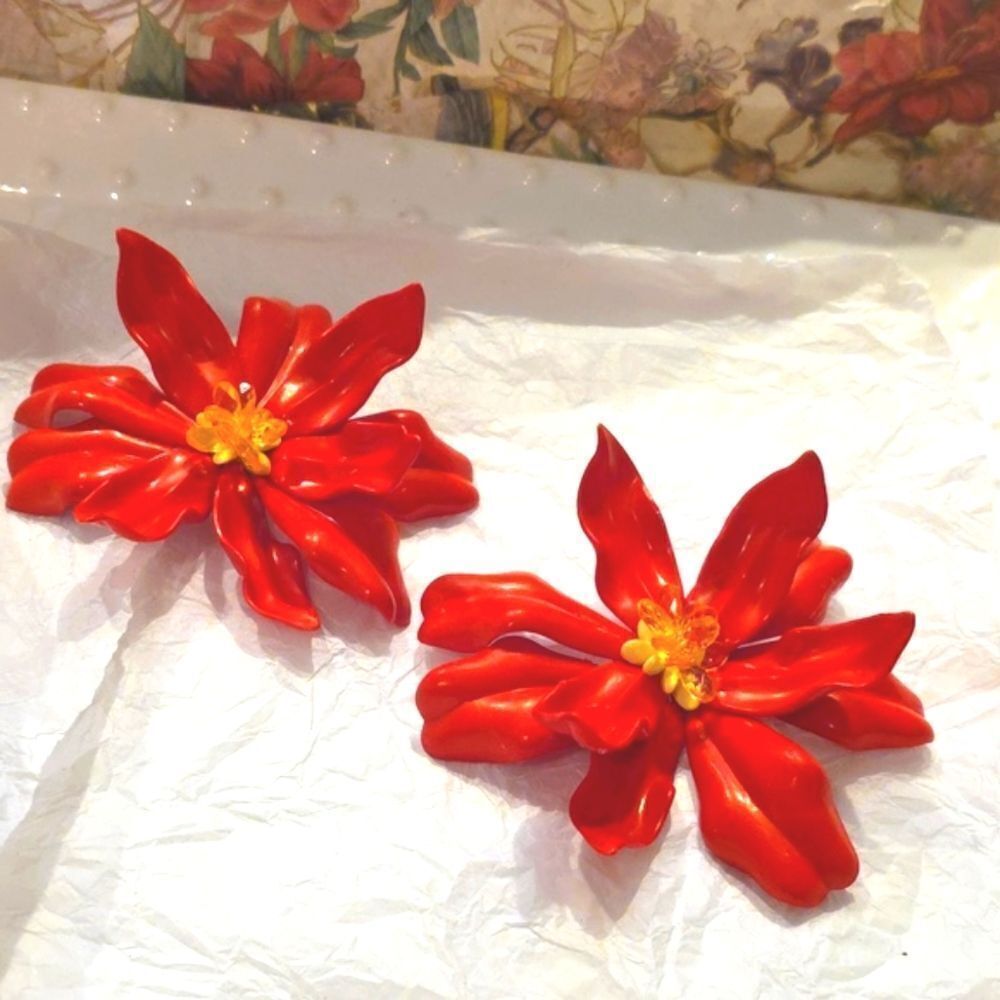 New Fire Red Orange tropical flower Statement earrings | NWOT